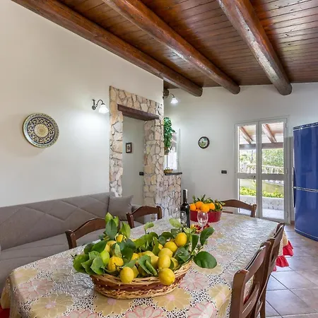 Jasmine House Near The Sandy Parking & Wifi * Calabernardo