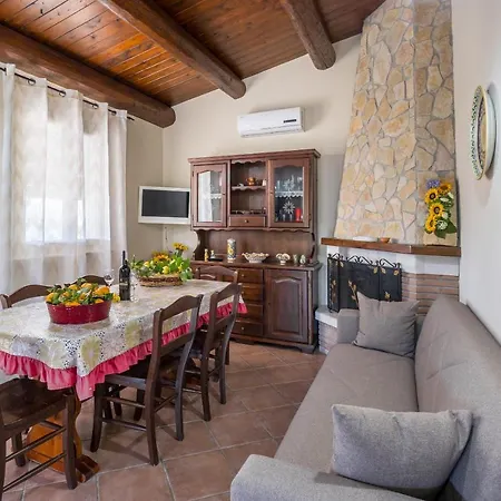 Jasmine House Near The Sandy Parking & Wifi Hébergement de vacances *